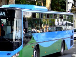 Kadınlara ''pembe otobüs'' talebi