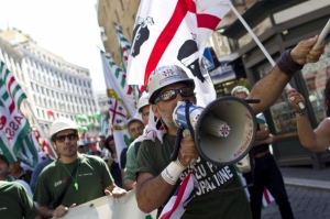 İtalyanlar meydanlara indi