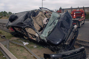 Bengü korumasına ağladı..!