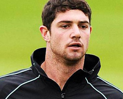 Genç sporcuya metro treni çarptı