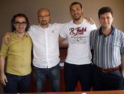 Trabzon'da Mustafa imzayı attı