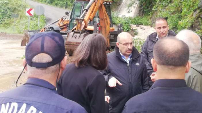 Trabzon Valisi İsmail Ustaoğlu sel ve heyelan bölgesine ziyarette bulundu