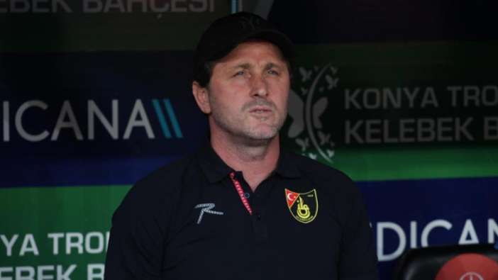 Fatih Tekkeli İstanbulspor 9 kişi galibiyeti kaçırdı!