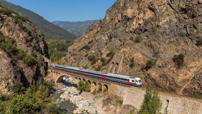 Karadeniz'e turistik tren turu başlıyor! Trabzon ise...