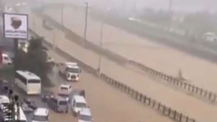 Araklı'da sağanak felaketi! Belediye mesajla uyardı