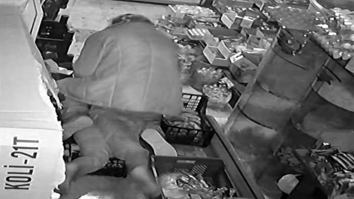 Kaçarken markete sığınmıştı: 11 yaşındaki kıza bıçaklı saldırı