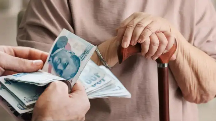 Zamlı emekli maaşları belli oldu! 2026 SSK ve Bağkur emekli zammı yüzde kaç oldu?