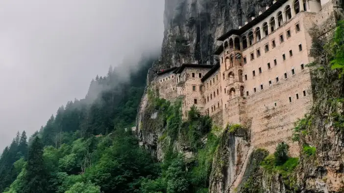 Trabzon turizminin önündeki en büyük engel kim?