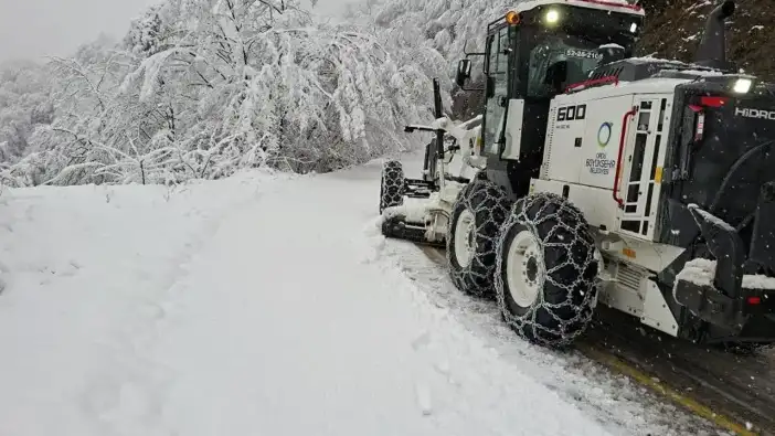 Ordu’da 457 mahallenin yolu 24 saatte ulaşıma açıldı