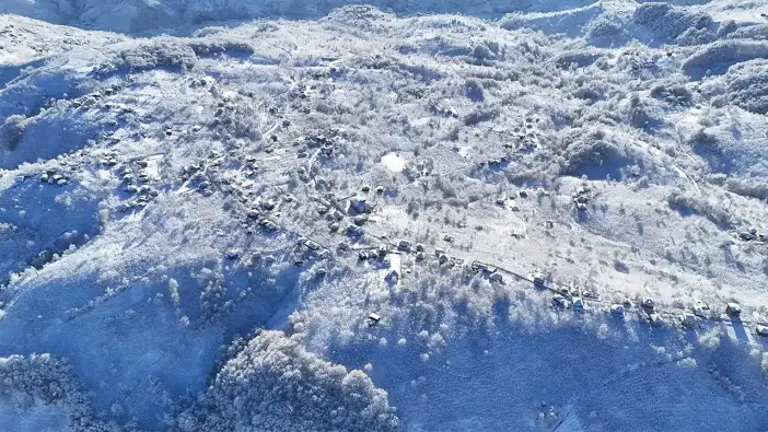 Doğu Karadeniz beyaza gömüldü! 7 ilde yüzlerce köy yolu kapandı