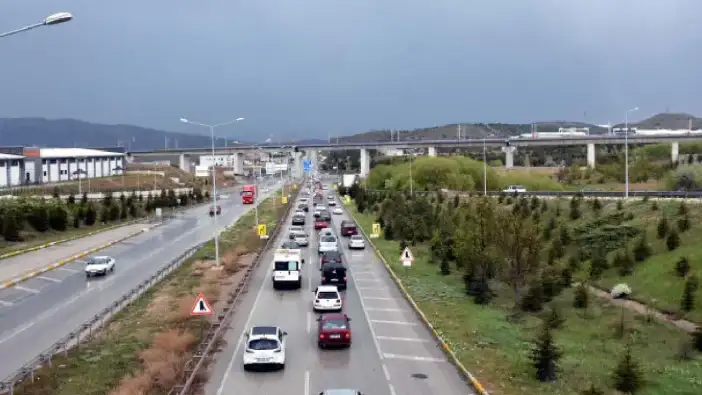 Trabzon’da trafiği etkileyen çalışmalar: Trafik akışı kontrollü sağlanıyor