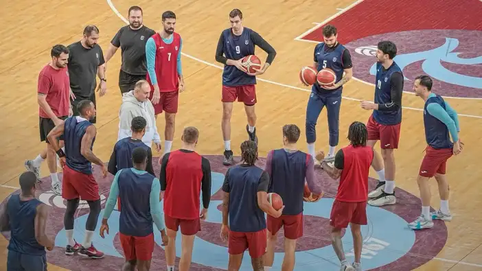 Trabzonspor, Erokspor’u ağırlıyor: Devler seriyi 8'e çıkarma peşinde