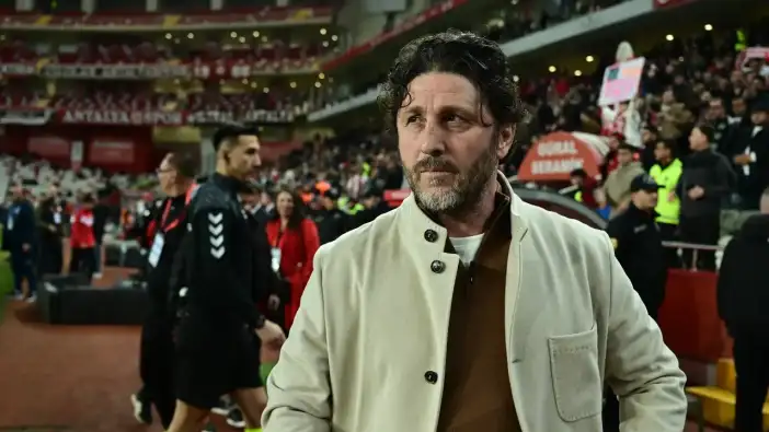 Fatih Tekke Antalyaspor maçını değerlendirdi: “Çok değerli 2 puan gitti”