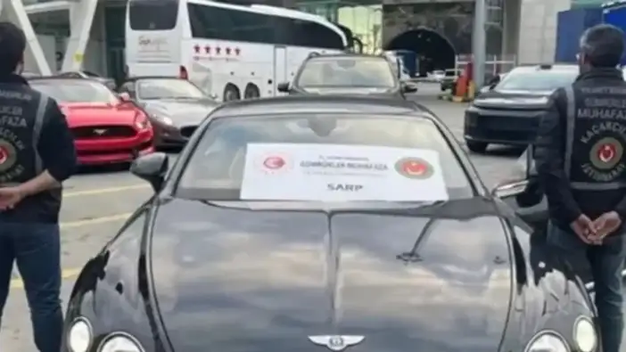 Sarp Gümrük Kapısı’nda sahte emeklilik belgeleriyle lüks araç vurgunu