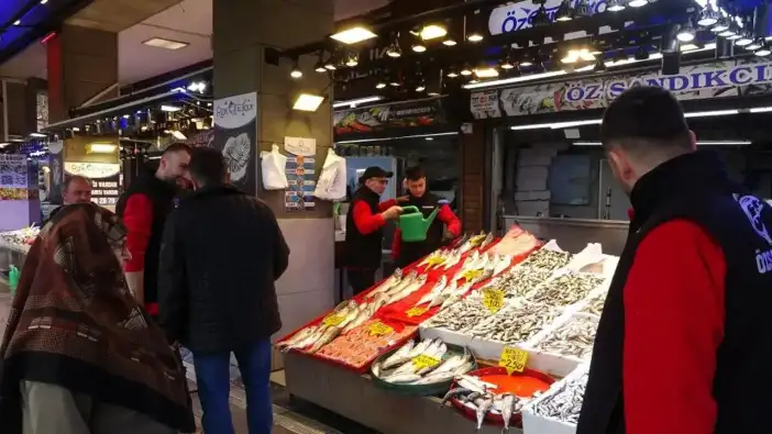 Trabzon’da balık tezgahlarında şaşırtan gelişme: Yeniden şenlendi