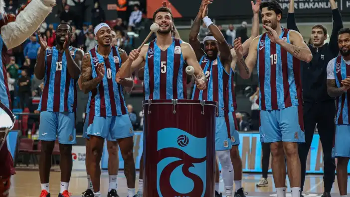 Trabzonspor Basketbol Başantrenörü Ernak Haber61'e konuştu: "Sadece taraftarın değil bizim de beklentimiz yükseldi"