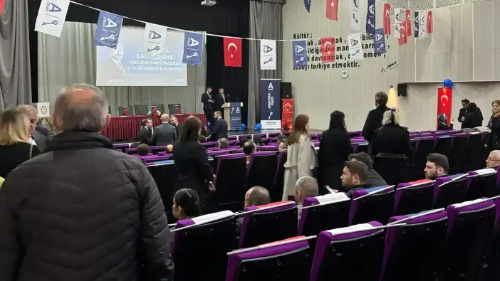 Anahtar Parti kongesinde basına sansür: Genel Başkan'ın haberi var mı?