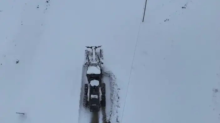 Doğu Karadeniz’de kar alarmı: 407 yerleşim yolu kapandı