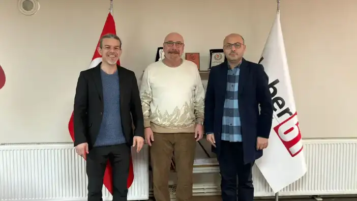 Kaçar’dan Haber61’e ziyaret: “Trabzon gazeteciliğin okulu”