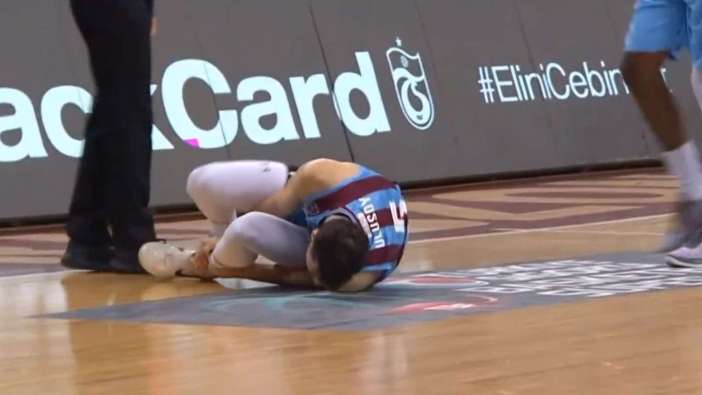 Trabzonspor'da sakatlık şoku! Kaptan İsmail Cem Ulusoy oyuna devam edemedi