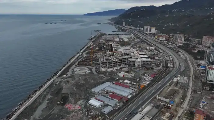 Rize Şehir Hastanesi’nde çalışmalar hız kesmiyor! İnşaatta sona doğru