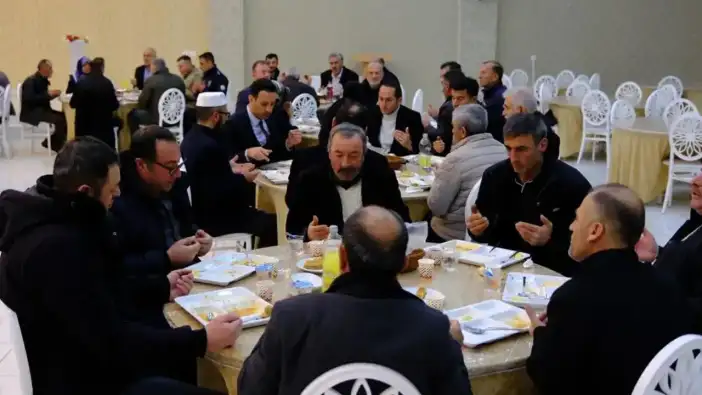 Demirözü’nde şehit aileleri ve gaziler onuruna iftar