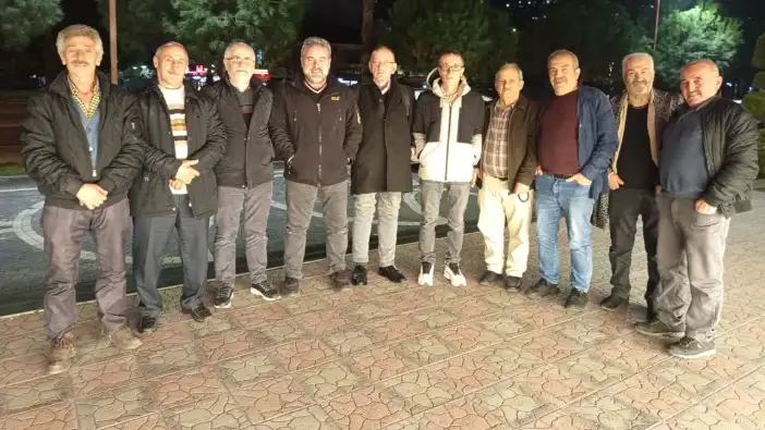 41 yıl sonra Trabzon’da buluştular: Eski asker arkadaşları iftarda bir araya geldi