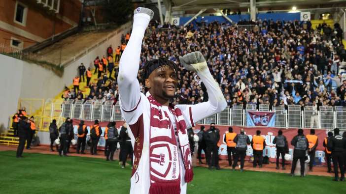 Trabzonspor’da Nwaiwu’dan kritik katkı! Eyüpspor maçında savunmanın gizli kahramanı oldu