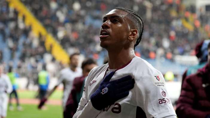 Trabzonspor’da Augusto’dan kritik performans! Yeni imajıyla damga vurdu