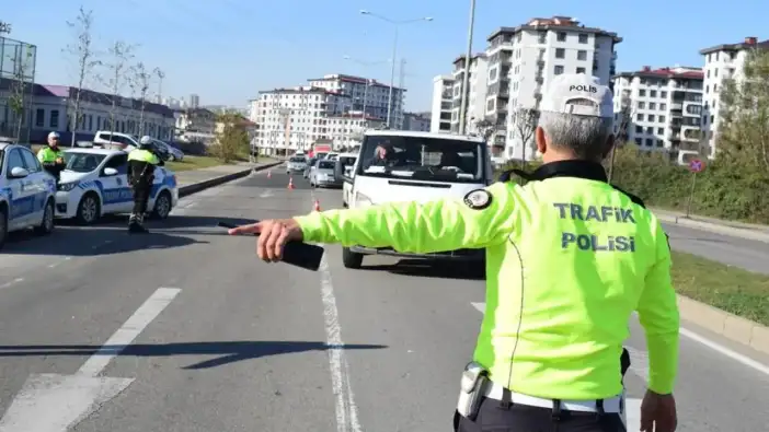 Ordu’da trafik denetimleri: 18 bin araç kontrol edildi, binlerce ceza kesildi