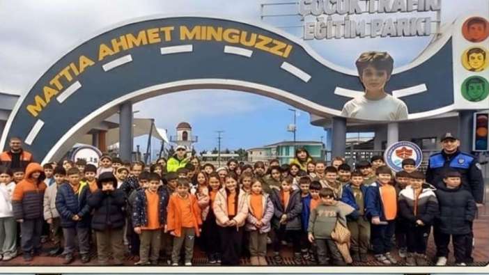 Trabzon Emniyeti’nden çocuklara trafik eğitimi! Mattia Ahmet Minguzzi alanında buluştular