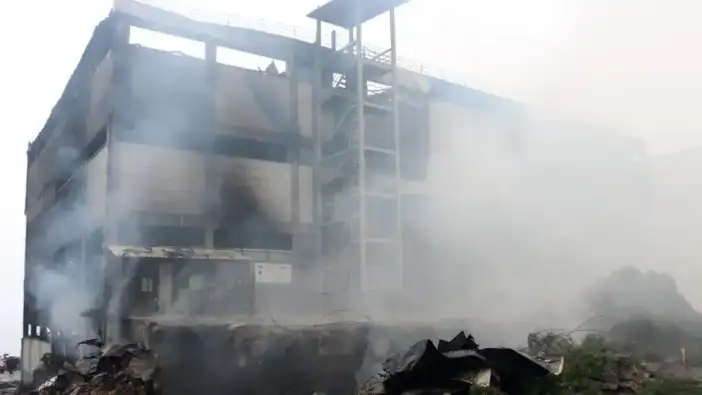 Trabzon’da fabrika yangını sonrası kritik süreç: Soğutma yapılıyor