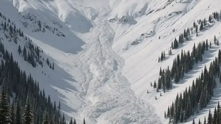 Doğu Karadeniz’de çığ riski sürüyor: 5 Nisan için uyarı yapıldı