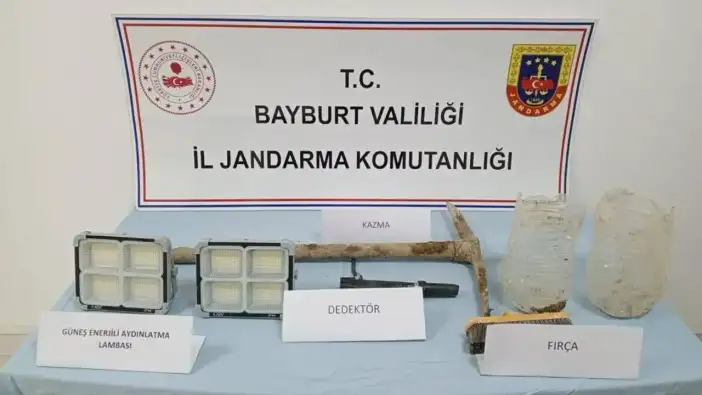 Bayburt’ta sit alanında kaçak kazı: 4 kişi yakalandı