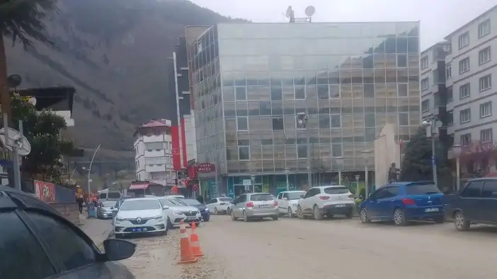 Maçka'da çalışmalar ağır aksak yürüyor