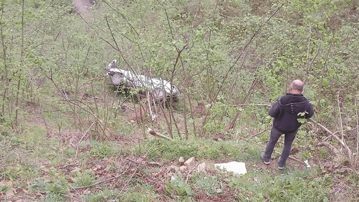 Bölgemizde acı olay! Fındık bahçesine devrilen araçta can verdi