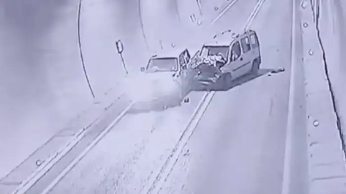 Tünelde feci kaza! Çok sayıda yaralılar var