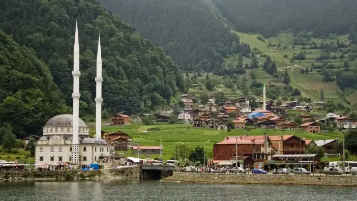 “Sektörden uzak” eleştirilerine cevap! Trabzon'da ruhsatsız işletmeler için düğmeye basıldı