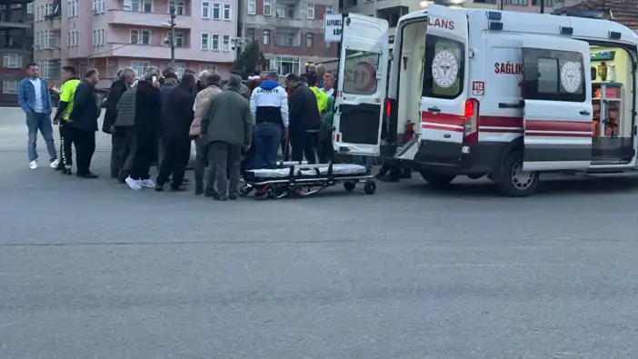 Sürmene’de korkutan kaza! Motosiklet ile otomobil çarpıştı