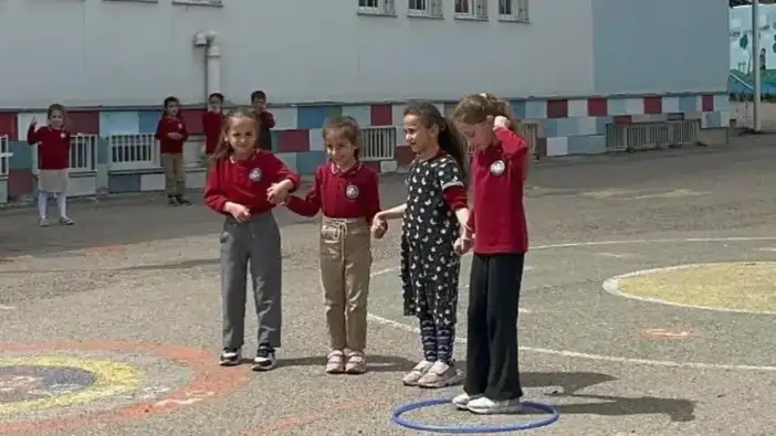 Bayburt’ta öğrenciler yardımlaşmayı oyunlarla öğrendi