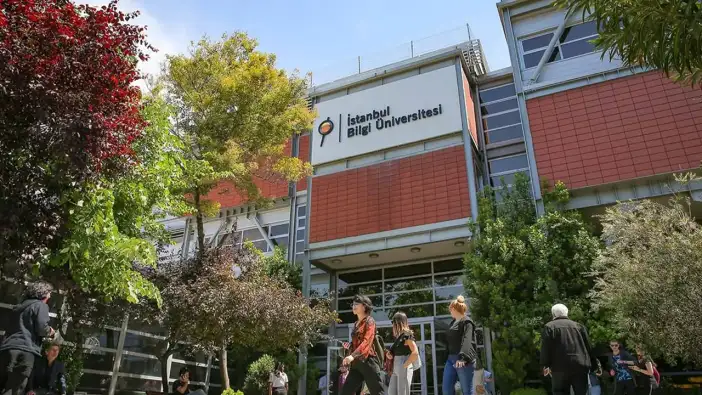 Resmi Gazete'de yayımlandı: Bilgi Üniversitesi Cumhurbaşkanı Erdoğan'ın kararıyla yeniden açıldı