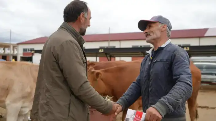 Bayburt Canlı Hayvan Pazarı’nda bayram hareketliliği
