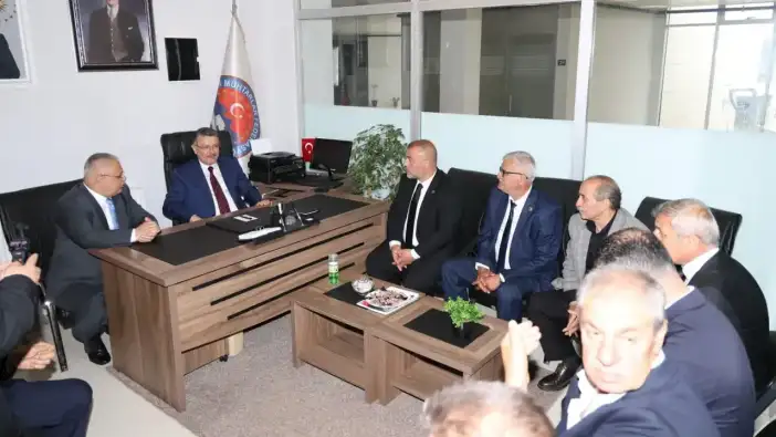 Başkan Genç muhtarlarla bayramlaştı: “Trabzon’umuz için birlikte çalışacağız”