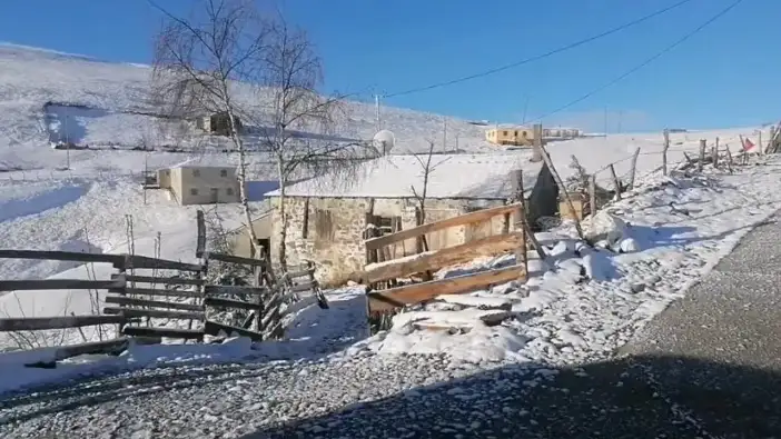 Doğu Karadeniz’e Mayıs sonunda kar sürprizi! Yaylalar yeniden beyaza büründü