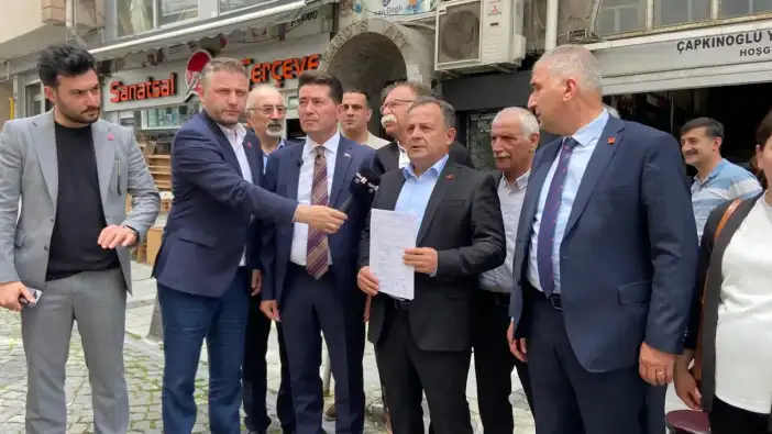 CHP Trabzon’da kurultay için imzalar atıldı! “Trabzon’da çelik gibiyiz”