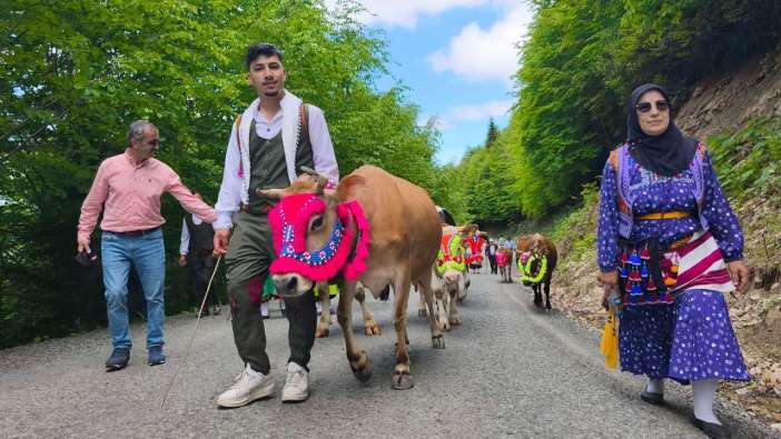 Trabzon'da asırlık yayla göçü geleneği başladı
