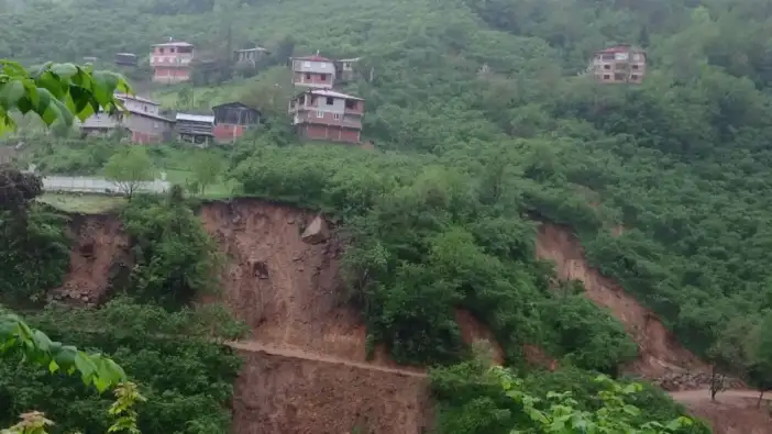 Bölgemizde heyelan alarmı! 68 konut tahliye edildi
