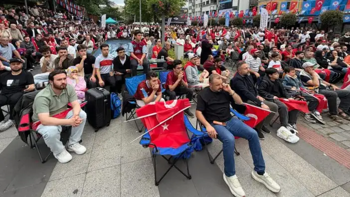 Trabzon’da milli heyecan dev ekranda yaşandı