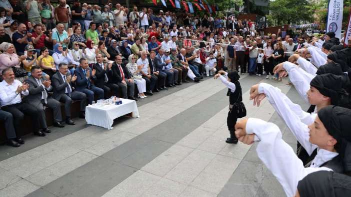 Trabzon’da Kültür ve Sanat Festivali renkli görüntülerle başladı