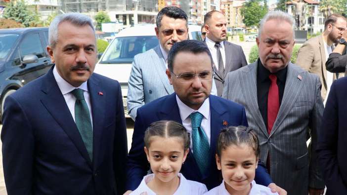 Adalet Bakanı Gürlek'ten Rize'de dikkat çeken mesajlar: "Terörsüz Türkiye kanunla taçlanacak"